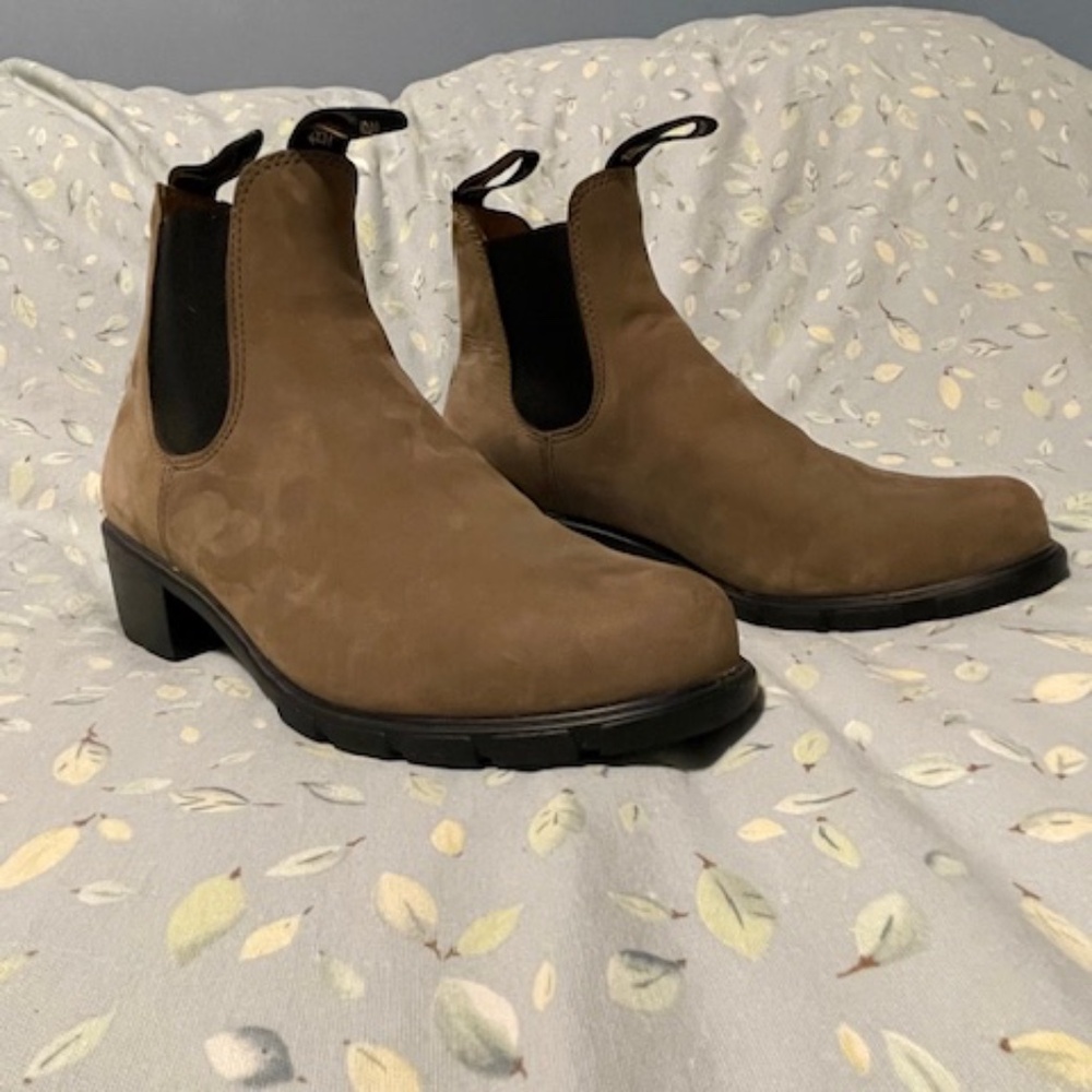 Blundstone Women's Boots. size 10/ 41